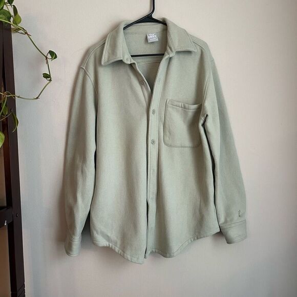TNA Aritzia Cozy Boyfriend Fleece Light Green Button Front Shacket size Medium - Picture 1 of 8